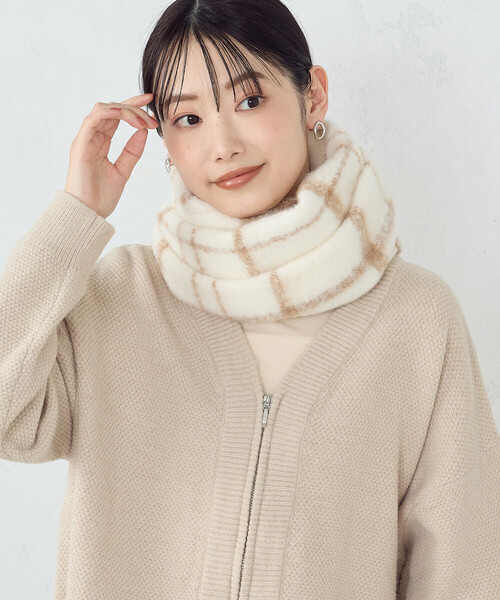 MONO　COMME CA（モノコムサ）の「シャギーチェック ストール（ストール/ショール・レディース・グレー/オフホワイト・FREE）」の2枚目の写真