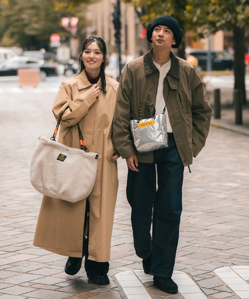 KiU（キウ）の「パフィートートバッグミニ（トートバッグ・レディース・オフホワイト/シルバー/ブラック・FREE）」の8枚目の写真