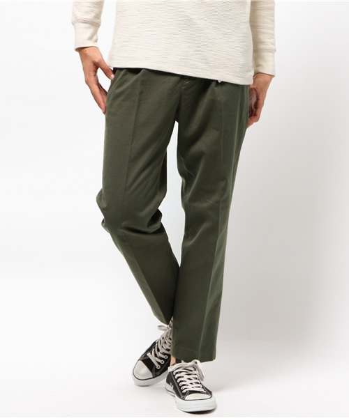URBAN RESEARCH（アーバンリサーチ）の「UR 製品染めタックパンツ（その他パンツ・メンズ・カーキ/ベージュ/ネイビー・LARGE/MEDIUM）」の9枚目の写真