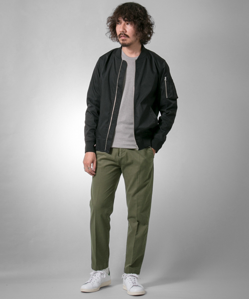 URBAN RESEARCH（アーバンリサーチ）の「UR 製品染めタックパンツ（その他パンツ・メンズ・カーキ/ベージュ/ネイビー・LARGE/MEDIUM）」の11枚目の写真