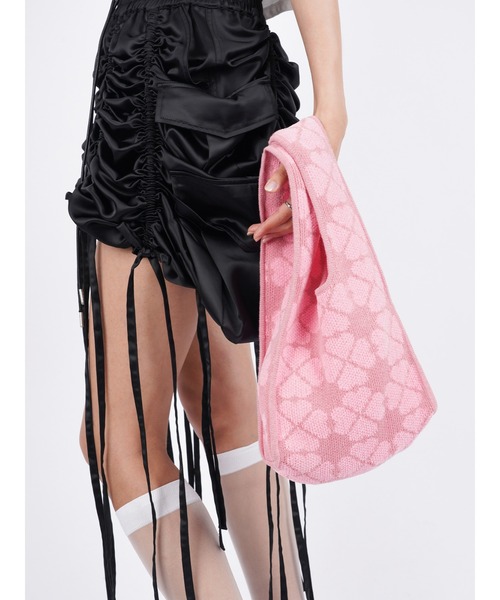 PAMEO POSE(パメオポーズ)の「【ZOZOTOWN限定】Pixel Clover knit bag/ピクセルクローバーニットバッグ(トートバッグ・レディース・ピンク/レッド・FREE)」の4枚目の写真