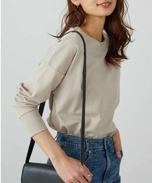 BELLUNA PLUS(ベルーナ)の「もちっとなめらか!サマ見えプルオーバー(Tシャツ/カットソー・レディース・アイボリー系/チャコール/イエロー/ラベンダー/セージグリーン・LARGE/MEDIUM/X-LARGE)」の3枚目の写真