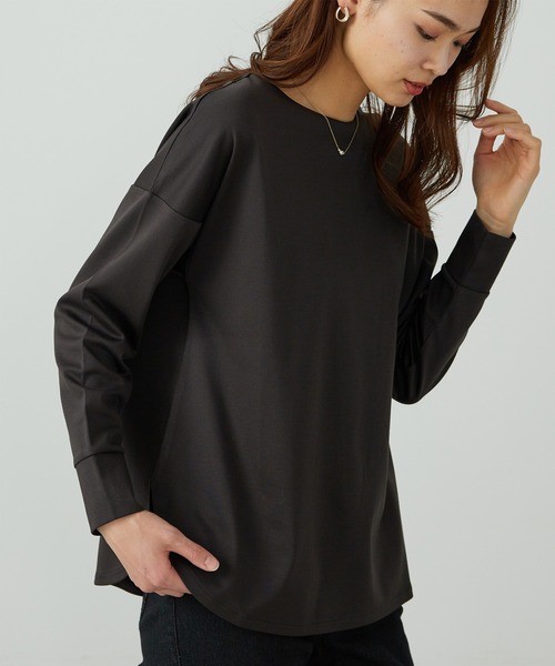 BELLUNA PLUS(ベルーナ)の「もちっとなめらか!サマ見えプルオーバー(Tシャツ/カットソー・レディース・アイボリー系/チャコール/イエロー/ラベンダー/セージグリーン・LARGE/MEDIUM/X-LARGE)」の2枚目の写真