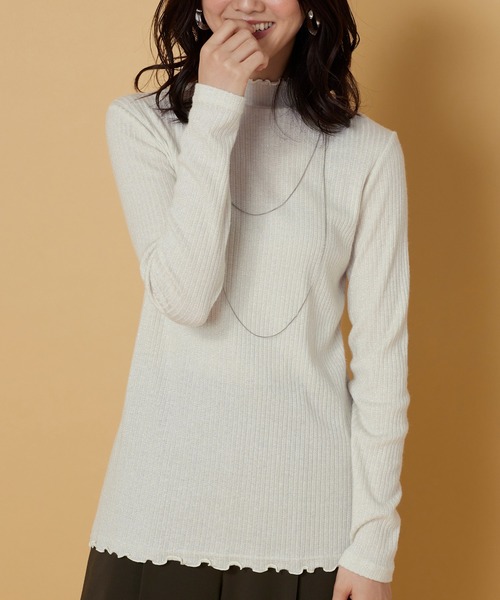 BELLUNA PLUS(ベルーナ)の「ラメ入りメローデザインプルオーバー(Tシャツ/カットソー・レディース・杢グレー/ブルー/アイボリー/ベージュ・LARGE/X-LARGE/MEDIUM)」の2枚目の写真