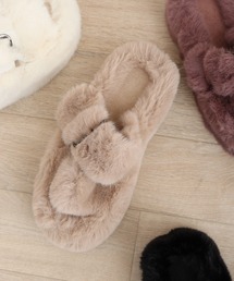 ファーサンダル」に該当するレディースのサンダル（ベージュ系