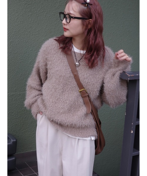 JUMELLE(ジュメロ)の「fuzzy knit(ニット/セーター・レディース・アイボリー/グレイッシュベージュ・MEDIUM)」の2枚目の写真