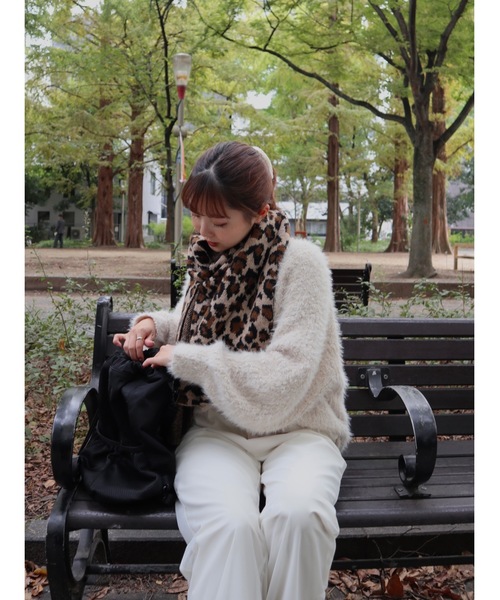 JUMELLE(ジュメロ)の「fuzzy knit(ニット/セーター・レディース・アイボリー/グレイッシュベージュ・MEDIUM)」の16枚目の写真