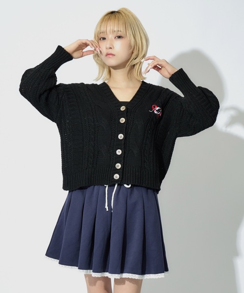 ALLuRing ChaRm(アリュリングチャーム)の「AR heart logo short cardigan / ARハートロゴショート丈カーディガン(カーディガン/ボレロ・レディース・ホワイト/ブラック・FREE)」の9枚目の写真