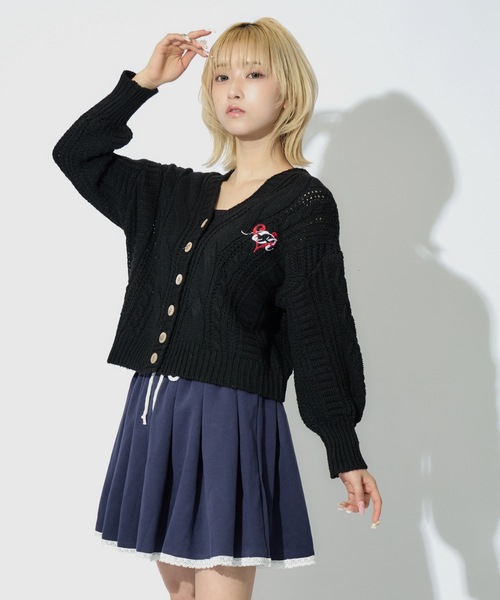 ALLuRing ChaRm(アリュリングチャーム)の「AR heart logo short cardigan / ARハートロゴショート丈カーディガン(カーディガン/ボレロ・レディース・ホワイト/ブラック・FREE)」の10枚目の写真