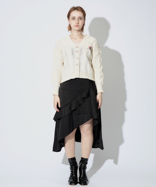 ALLuRing ChaRm(アリュリングチャーム)の「AR heart logo short cardigan / ARハートロゴショート丈カーディガン(カーディガン/ボレロ・レディース・ホワイト/ブラック・FREE)」の5枚目の写真