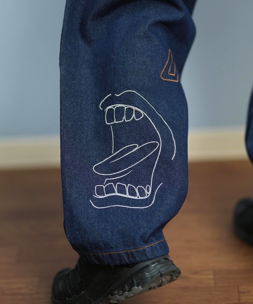 SANTA CRUZ（サンタクルーズ）の「【ムラサキスポーツ限定】SANTACRUZ/サンタクルーズ ロンパン デニム セミワイド 刺繍 502251502（その他パンツ・メンズ・ブラック系その他/ブラック・M/L）」の9枚目の写真