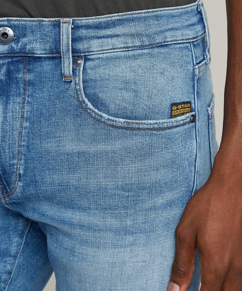 G-STAR（ジースター）の「REVEND FWD SKINNY JEANS/ヴィンテージライクストレッチスキニージーンズ（デニムパンツ・メンズ・ライトインディゴブルー・29/30/33/30/32/30/31/30/30/30/34/30/28/30/36/30/28/32/36/32/32/32/30/32/34/32/33/32/31/32）」の2枚目の写真