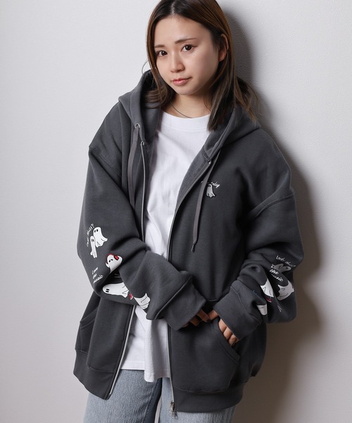 セール】【85】おばけイラスト ワンポイント刺繍 & 袖プリント 裏起毛 セール】【85】おばけイラスト ワンポイント刺繍 & 袖プリント 裏起毛