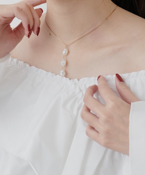 natural couture(ナチュラルクチュール)の「3連パールネックレス(ネックレス・レディース・その他1/その他2・FREE)」の2枚目の写真