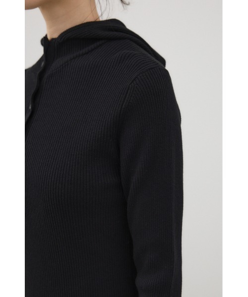 crie conforto（クリーコンフォルト）の「バラクラバニットプルオーバー　冬服 / フードあり（ニット/セーター・レディース・オフホワイト/グレー/ブラック・FREE）」の19枚目の写真