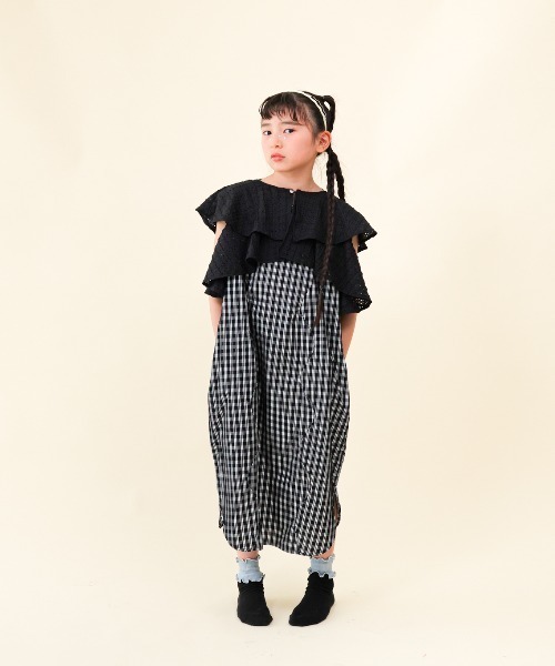 unica(ユニカ)の「カーデ付きチェック柄ウェーブラインワンピース(ワンピース・キッズ・レッド/ブラック・L/M/S/XL)」の2枚目の写真