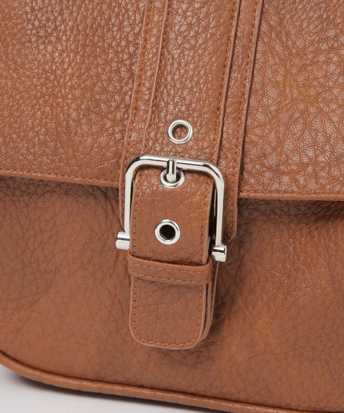 LAKOLE(ラコレ)の「ベルトポケットワンショルダーバッグ / 319924(ショルダーバッグ・レディース・オフホワイト/ブラウン/ブラック・FREE)」の4枚目の写真