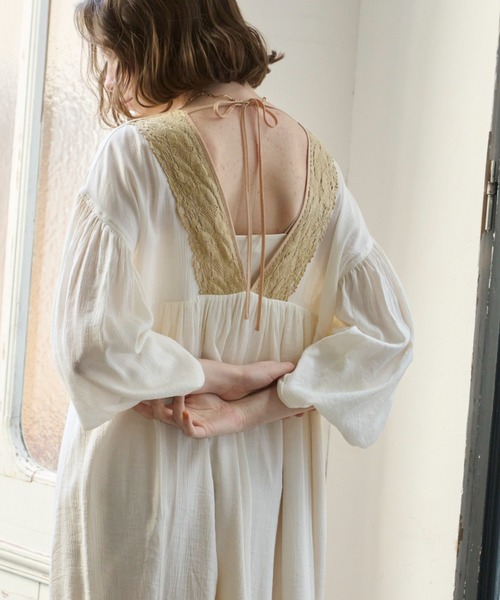 Unitage(ユニテージ)の「ボリュームスリーブワンピース(ワンピース・レディース・オレンジ/アイボリー/ブラック・FREE)」の10枚目の写真