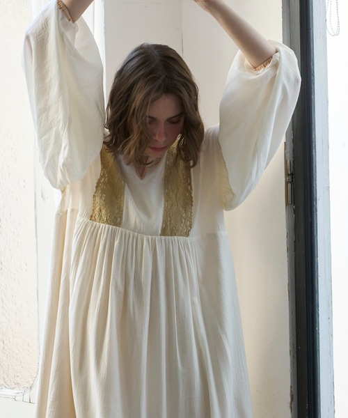 Unitage(ユニテージ)の「ボリュームスリーブワンピース(ワンピース・レディース・オレンジ/アイボリー/ブラック・FREE)」の9枚目の写真