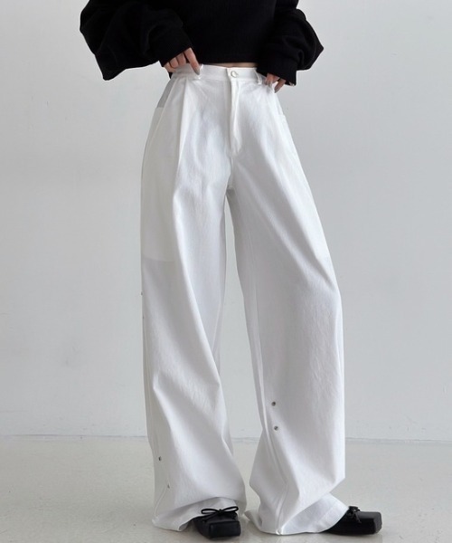 ROOPTOKYO(ループトウキョウ)の「ボタン付き ルーズシルエットストレートパンツ(スラックス・レディース・グレー/ブラウン/ホワイト/ブラック・FREE)」の13枚目の写真