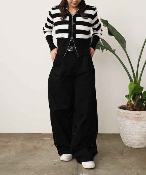 ボタン付き ルーズシルエットストレートパンツ（スラックス