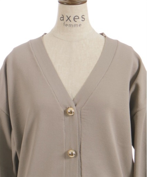 axes femme(アクシーズファム)の「ゴールドボタンニットカーデ(カーディガン/ボレロ・レディース・グリーン/ネイビー/グレイッシュベージュ・FREE)」の14枚目の写真