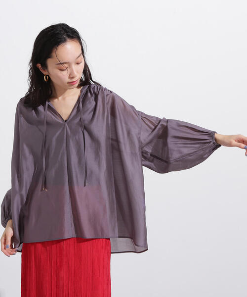 N.(N. Natural Beauty Basic)(エヌエヌナチュラルビューティーベーシック)の「シアーフロントリボンブラウス(シャツ/ブラウス・レディース・ブルー/オフホワイト/チャコールグレー・MEDIUM)」の2枚目の写真