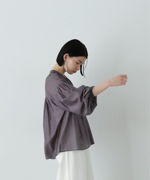 N.(N. Natural Beauty Basic)(エヌエヌナチュラルビューティーベーシック)の「シアーフロントリボンブラウス(シャツ/ブラウス・レディース・ブルー/オフホワイト/チャコールグレー・MEDIUM)」の18枚目の写真