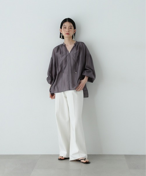 N.(N. Natural Beauty Basic)(エヌエヌナチュラルビューティーベーシック)の「シアーフロントリボンブラウス(シャツ/ブラウス・レディース・ブルー/オフホワイト/チャコールグレー・MEDIUM)」の19枚目の写真