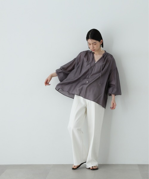 N.(N. Natural Beauty Basic)(エヌエヌナチュラルビューティーベーシック)の「シアーフロントリボンブラウス(シャツ/ブラウス・レディース・ブルー/オフホワイト/チャコールグレー・MEDIUM)」の20枚目の写真