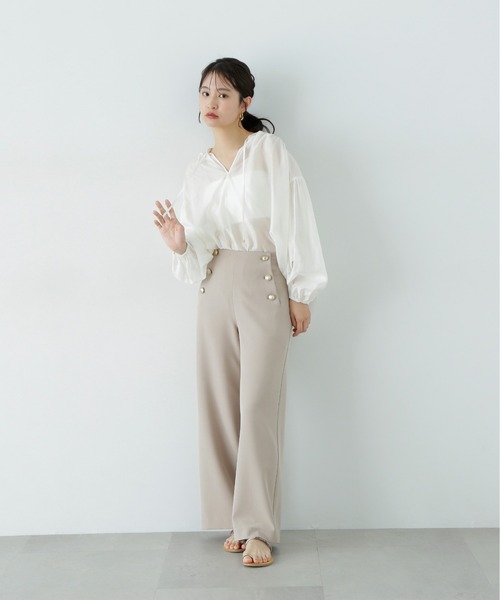 N.(N. Natural Beauty Basic)(エヌエヌナチュラルビューティーベーシック)の「シアーフロントリボンブラウス(シャツ/ブラウス・レディース・ブルー/オフホワイト/チャコールグレー・MEDIUM)」の8枚目の写真