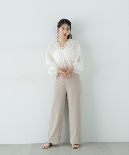 N.(N. Natural Beauty Basic)(エヌエヌナチュラルビューティーベーシック)の「シアーフロントリボンブラウス(シャツ/ブラウス・レディース・ブルー/オフホワイト/チャコールグレー・MEDIUM)」の9枚目の写真