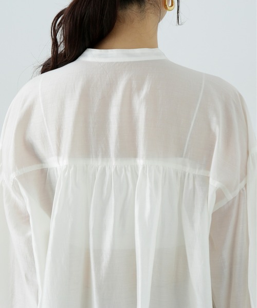 N.(N. Natural Beauty Basic)(エヌエヌナチュラルビューティーベーシック)の「シアーフロントリボンブラウス(シャツ/ブラウス・レディース・ブルー/オフホワイト/チャコールグレー・MEDIUM)」の14枚目の写真