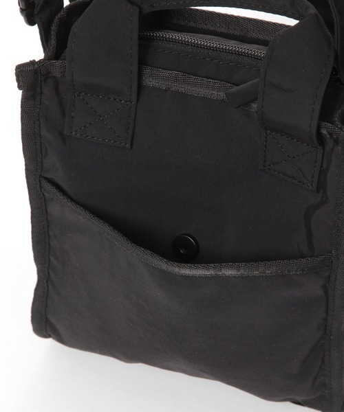 BAYFLOW（ベイフロー）の「[500mlペットボトルも入る]ポケット付きライトスクエアショルダー（ショルダーバッグ・レディース・カーキ/ブラック/アイボリー・FREE）」の19枚目の写真