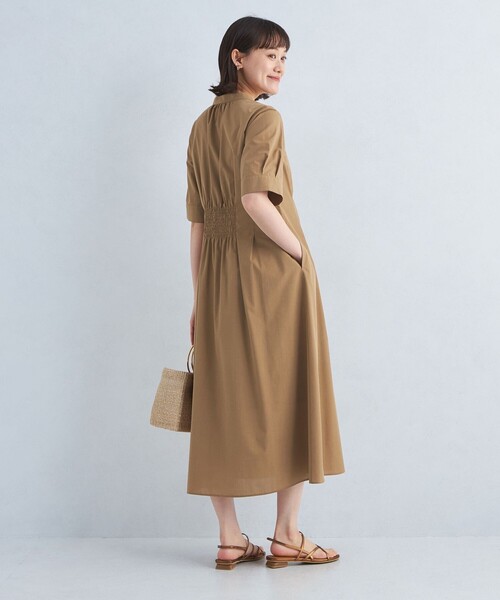 green label relaxing(グリーンレーベルリラクシング)の「ウエストフィット 5分袖 シャツ ワンピース -マシンウォッシャブル-(シャツワンピース・レディース・ベージュ/ダークグレー/その他1・FREE)」の6枚目の写真