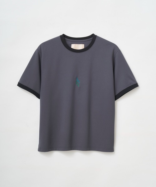 TROVE(トローヴ)の「RINGER TEE(Tシャツ/カットソー・メンズ・チャコールグレー/グレー系その他・1/3)」の4枚目の写真