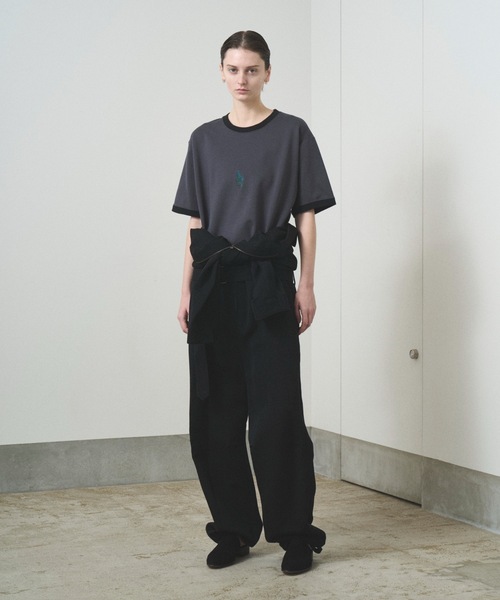 TROVE(トローヴ)の「RINGER TEE(Tシャツ/カットソー・メンズ・チャコールグレー/グレー系その他・1/3)」の13枚目の写真