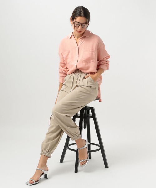 BAYFLOW（ベイフロー）の「[簡単ブラウジング仕様]リネンシャツ（シャツ/ブラウス・レディース・オフホワイト/ネイビー系/ライトグリーン/ピンク/ベージュ/イエロー系・SMALL/MEDIUM）」の18枚目の写真