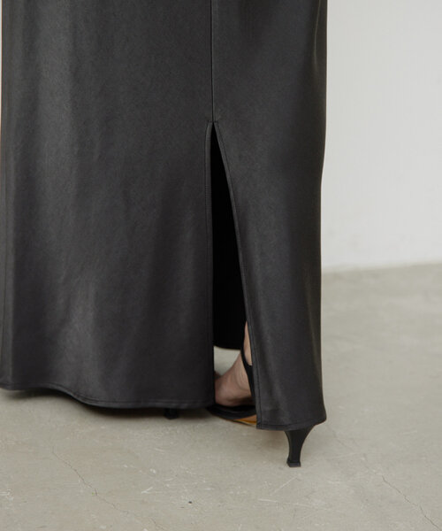 GALLARDAGALANTE（ガリャルダガランテ）の「【前後2WAY】サテンキャミワンピース（ワンピース・レディース・チャコールグレー/モカ・0/1）」の10枚目の写真
