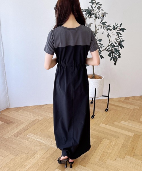 INGNI（イング）の「ビスチェドッキングワンピース（ワンピース・レディース・チャコールグレー×ブラック/ホワイト×ブラック/その他19・M）」の15枚目の写真