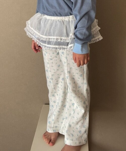 aBity select（アビティセレクト）の「配色センターステッチ 花柄フレアパンツ（その他パンツ・キッズ・サックスブルー/オレンジ・90/100/120/110）」の10枚目の写真