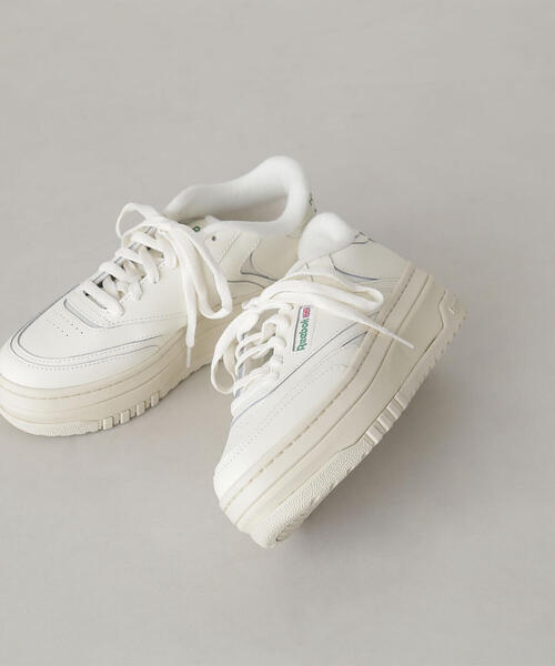 NATURAL BEAUTY BASIC（ナチュラルビューティーベーシック）の「Ｒｅｅｂｏｋ　ＣｌｕｂＣ　Ｅｘｔｒａ（スニーカー・レディース・ホワイト/オフホワイト・24.0cm/24.5cm）」の2枚目の写真