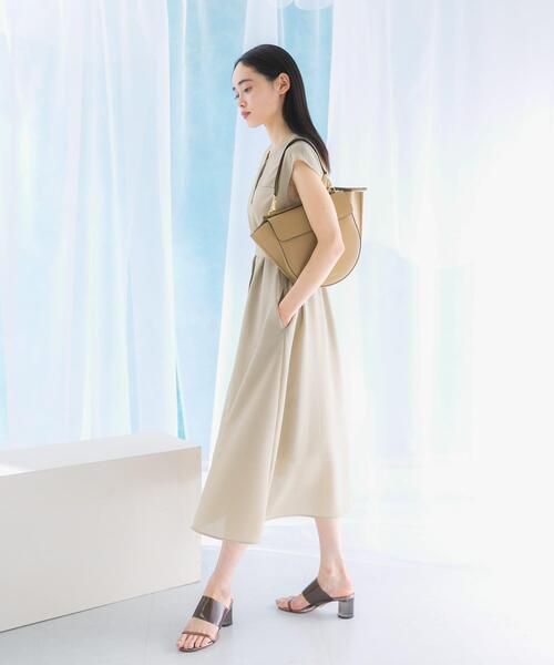 URBAN RESEARCH ROSSO WOMEN（アーバンリサーチ　ロッソ）の「『UR TECH DRYLUXE』ポケットデザインワンピース（ワンピース・レディース・ブルー/チャコールグレー/ライトベージュ・FREE）」の16枚目の写真