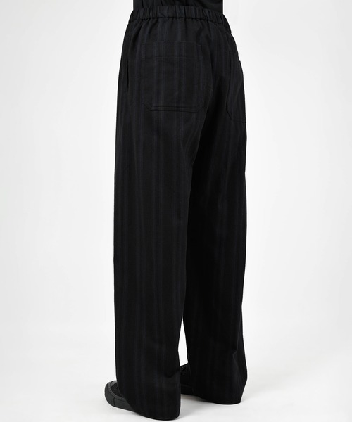 LAD MUSICIAN（ラッドミュージシャン）の「COTTON FLANNEL STRIPE STRAIGHT PANTS（その他パンツ・メンズ・ブラック・42）」の4枚目の写真
