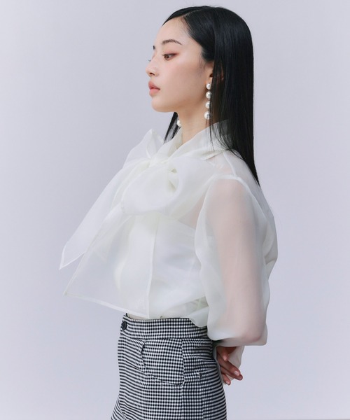 EIMY ISTOIRE（エイミーイストワール）の「ボウタイシアーブラウス（シャツ/ブラウス・レディース・ホワイト/サックスブルー/ブラック/イエロー・F）」の9枚目の写真