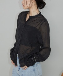 バンドカラー袖シャーリングシアートップス