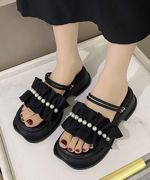 Lace Ladies(レースレディース)の「2WAY フリル パール アンクルストラップ 厚底 サンダル(サンダル・レディース・アイボリー/ブラック・25cm/24.5cm/24cm/23.5cm/23cm/22.5cm)」の1枚目の写真