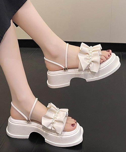 Lace Ladies(レースレディース)の「2WAY フリル パール アンクルストラップ 厚底 サンダル(サンダル・レディース・アイボリー/ブラック・25cm/24.5cm/24cm/23.5cm/23cm/22.5cm)」の8枚目の写真
