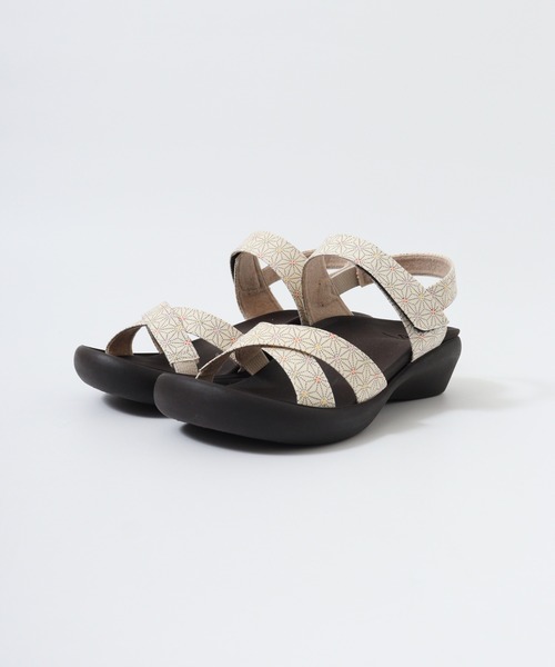 Re:getA(リゲッタ)の「RegettaCanoe CJFW3518 和柄麻の葉クロスベルトローヒールサンダル(サンダル・レディース・ブラック/アイボリー/レッド・L/LL/S/M)」の4枚目の写真