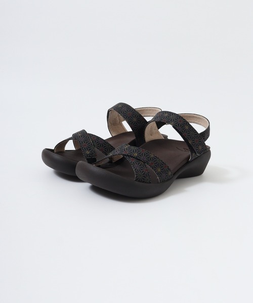 Re:getA(リゲッタ)の「RegettaCanoe CJFW3518 和柄麻の葉クロスベルトローヒールサンダル(サンダル・レディース・ブラック/アイボリー/レッド・L/LL/S/M)」の5枚目の写真